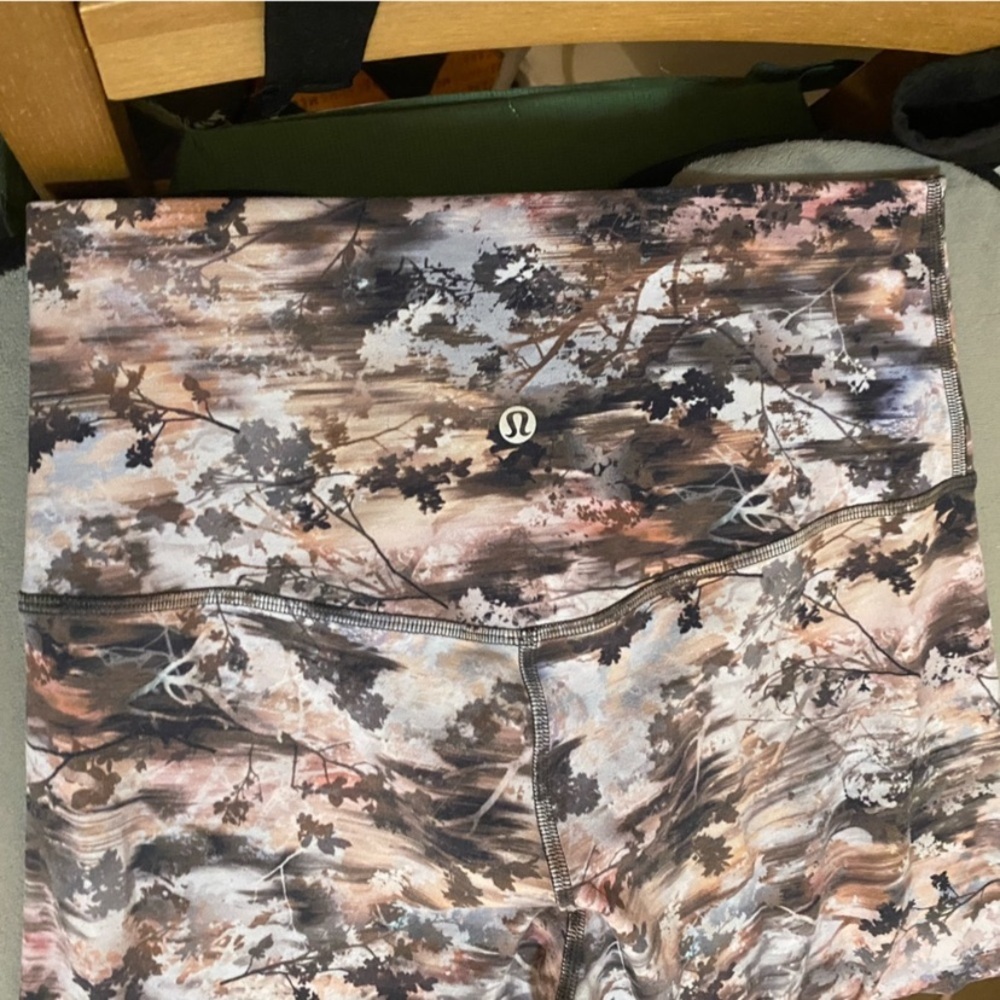 Lululemon Leggings - Picture 12 of 17